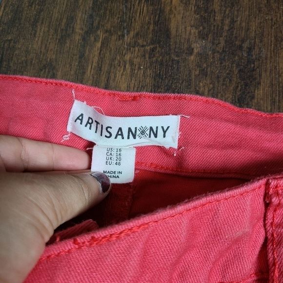 Artisan NY Capris  - Picture 3 of 8